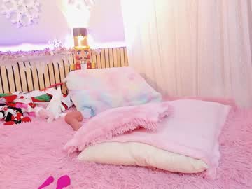 girl
        little_effy18 cam image #3056602