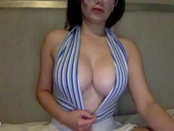 girl
        _natycutei19 cam image #3436960