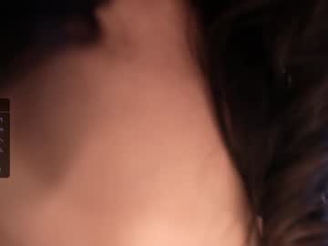 girl
        lau__1 cam image #4335561