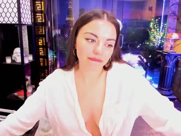 girl
        alma_pearl cam image #1221513