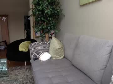girl
        yogagirl777 cam image #3514443