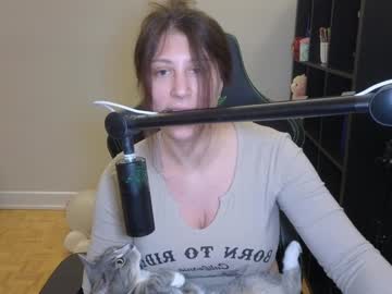 girl
        alexa_dream cam image #6476519