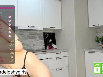 girl
        beverlyvega cam image #1393617