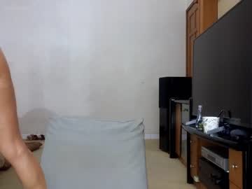 girl
        mandy138 cam image #1222083