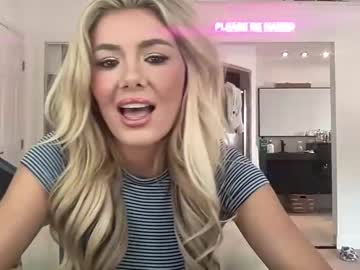girl
        hotpinksoap cam image #4052474