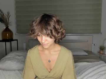 girl
        lenaelisabeth cam image #2690754