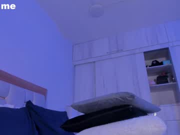 girl
        _natasha18_ cam image #6229499