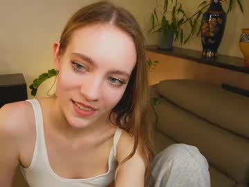 girl
        sunnivaharder cam image #6510917