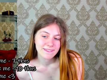 girl
        ashley_winks cam image #6473123
