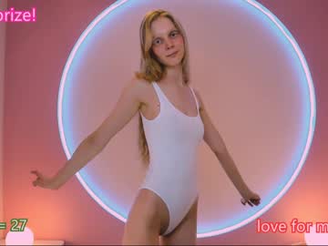 girl
        jenny_ames cam image #584500