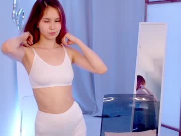 girl
        akira_soul_ cam image #1912346