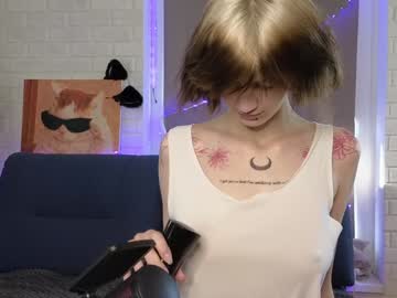 girl
        lizbethbiglow cam image #4964722