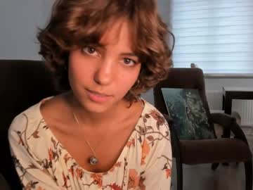 girl
        lenaelisabeth cam image #2665516