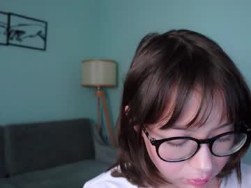 girl
        cathrynhenley cam image #4784730