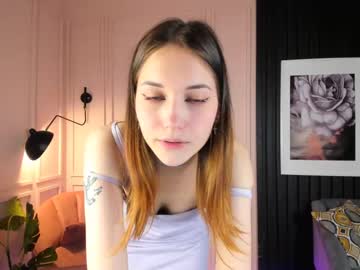 girl
        lana_say cam image #790804