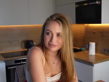girl
        adele_blonde cam image #4181218
