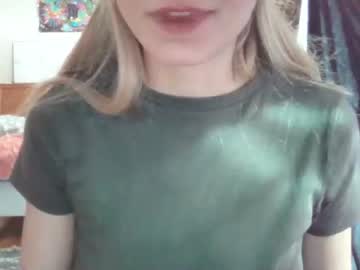 girl
        itsfoxybaby cam image #801258