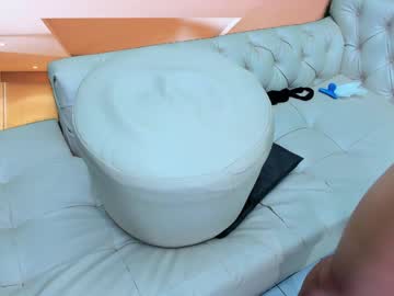 couple
        blow2job_lat cam image #285747