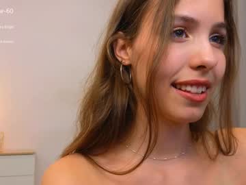 girl
        wanda_robinson cam image #5053998