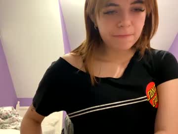 girl
        deminaof999 cam image #2850373