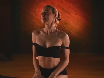 girl
        rocknrose cam image #6871343