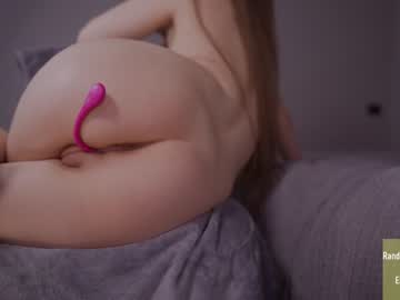 girl
        alice_kosmos cam image #1463968
