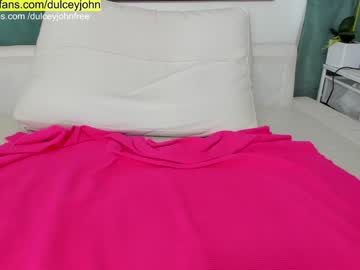 girl
        dulceyjohn cam image #4503510