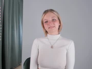 girl
        moiragabriel cam image #4900231