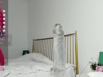 girl
        shy_cuteie18 cam image #4721124