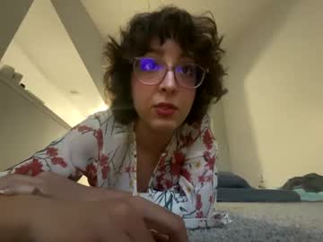girl
        orchidladyllama cam image #3968926