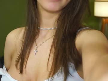 girl
        elswythferran cam image #6317240