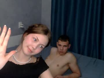 couple Cam Girls Masturbating With Dildos On Chaturbate with luckysex_