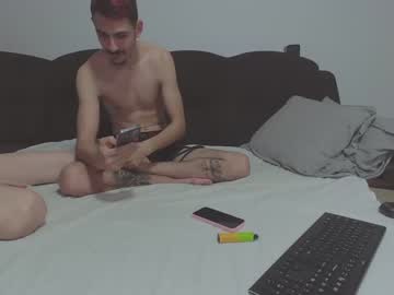 couple
        crazy_serbss cam image #4219337