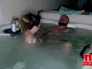 couple
        2freakycouple24 cam image #1198369