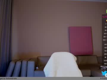 girl
        hollyextra cam image #1991905