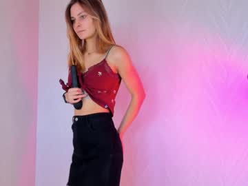girl
        sydneylind cam image #49161