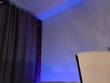 couple
        alice_leey cam image #4862778