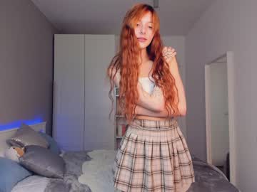 girl
        jennifer_ewans cam image #1425370