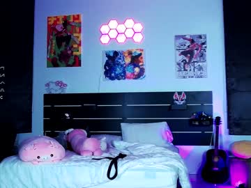 girl
        madnessalise cam image #2618320