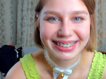girl
        yourprincessbubblegum cam image #3279218