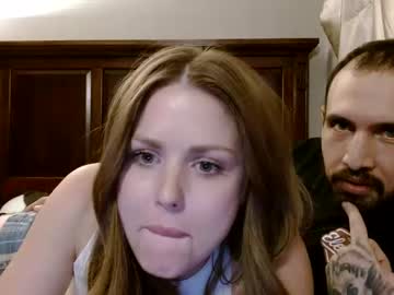 couple
        montyfoxx69_ cam image #1867404