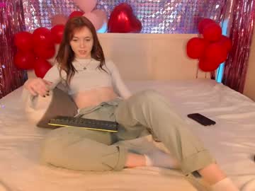 girl
        miss_redfox cam image #924404