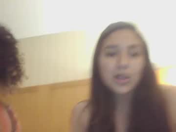 girl
        erickavee21 cam image #2539724