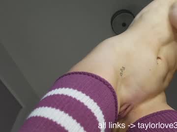 girl
        taylor_love_303 cam image #6328907