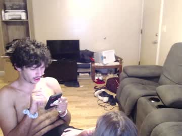 couple
        blue_eyed_lightskin cam image #420569