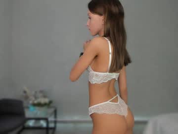 girl
        tadammary cam image #2528470