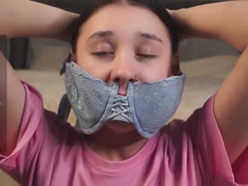 girl
        zarascarlett cam image #5643810