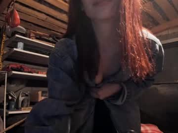 girl
        hornyvillage cam image #1714338