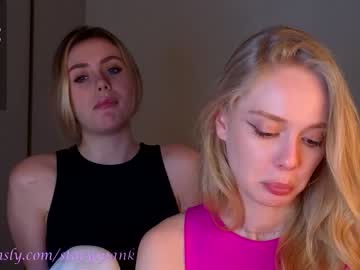 girl
        stacy_fanning cam image #3943231