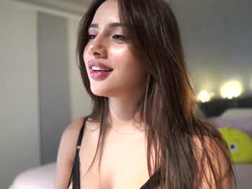 girl
        nina_mon cam image #3704256